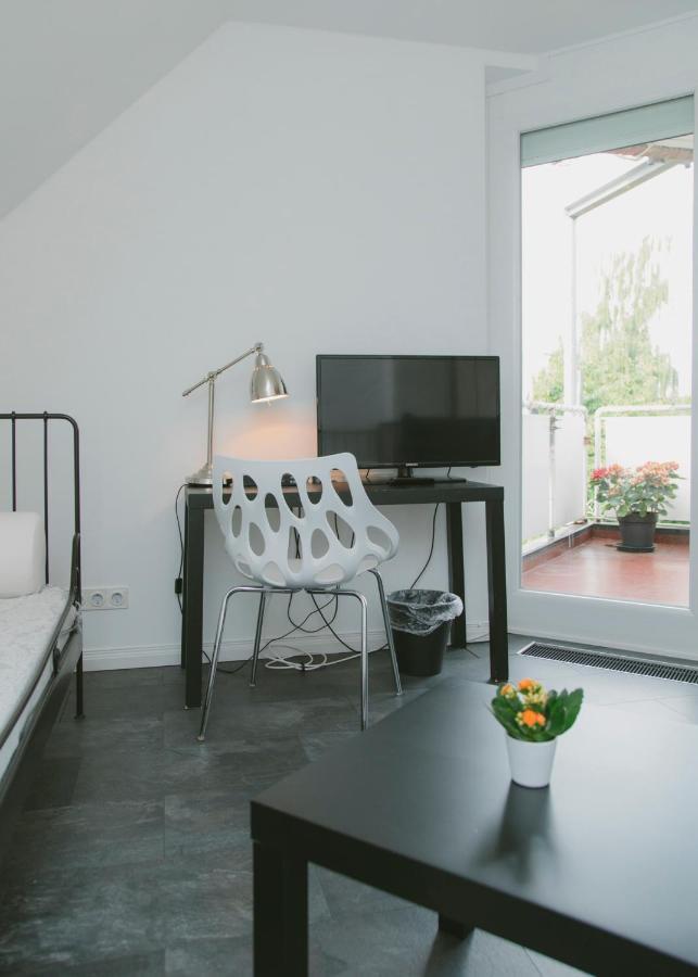 אלמשורן Gaestehaus Vigliarolo Gewerblich Jedes Zimmer Eigenes Bad Gemeinschaftskueche מראה חיצוני תמונה