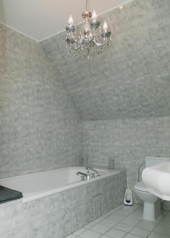 אלמשורן Gaestehaus Vigliarolo Gewerblich Jedes Zimmer Eigenes Bad Gemeinschaftskueche מראה חיצוני תמונה