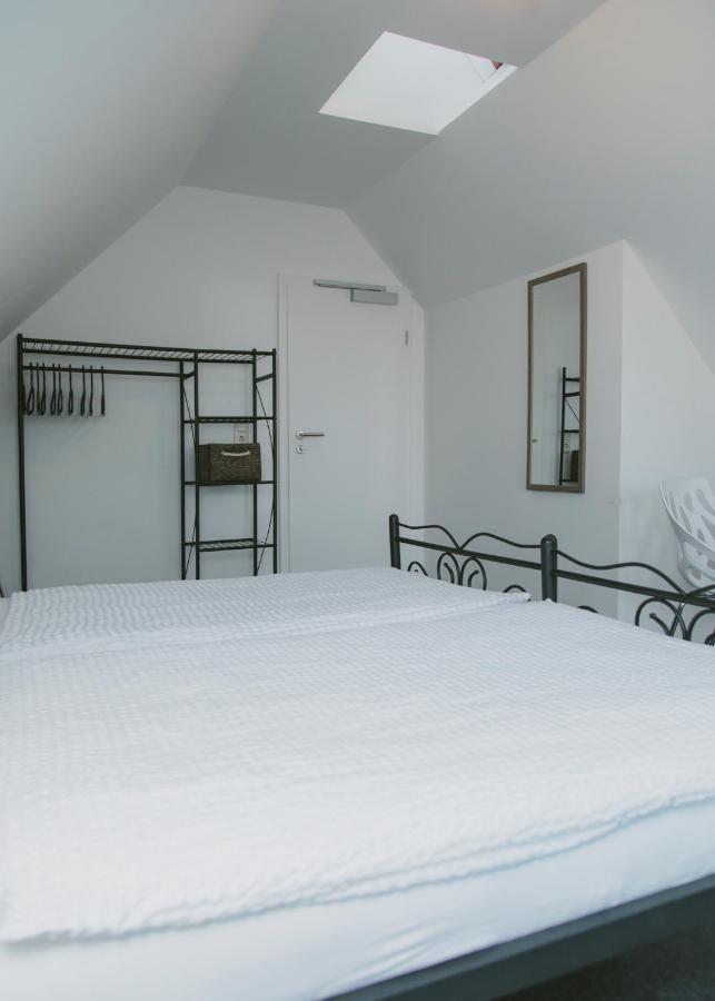 אלמשורן Gaestehaus Vigliarolo Gewerblich Jedes Zimmer Eigenes Bad Gemeinschaftskueche מראה חיצוני תמונה
