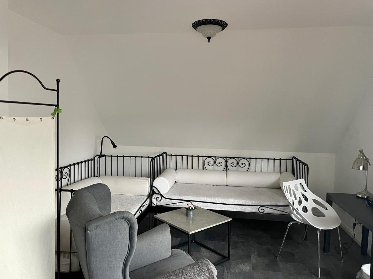 אלמשורן Gaestehaus Vigliarolo Gewerblich Jedes Zimmer Eigenes Bad Gemeinschaftskueche מראה חיצוני תמונה